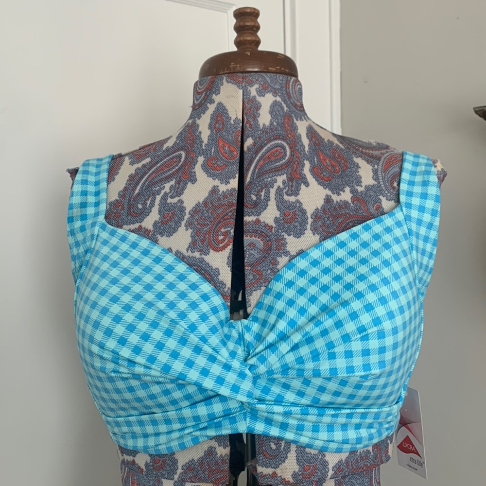 Lands End Twist Front Underwire Bikini Top NWT